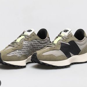 New Balance 327 Aluminum with Covert Green